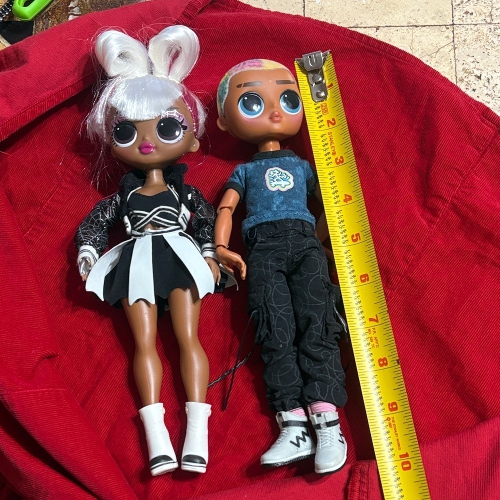 L.O.L. Surprise! Dolls - Black, White, and Blue - Picture 5 of 5